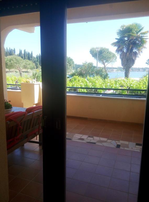 Linea Mare Apartment Ровінь Екстер'єр фото