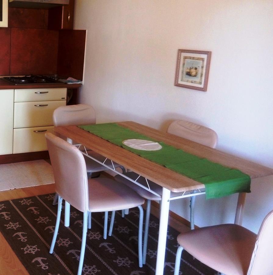 Linea Mare Apartment Ровінь Екстер'єр фото